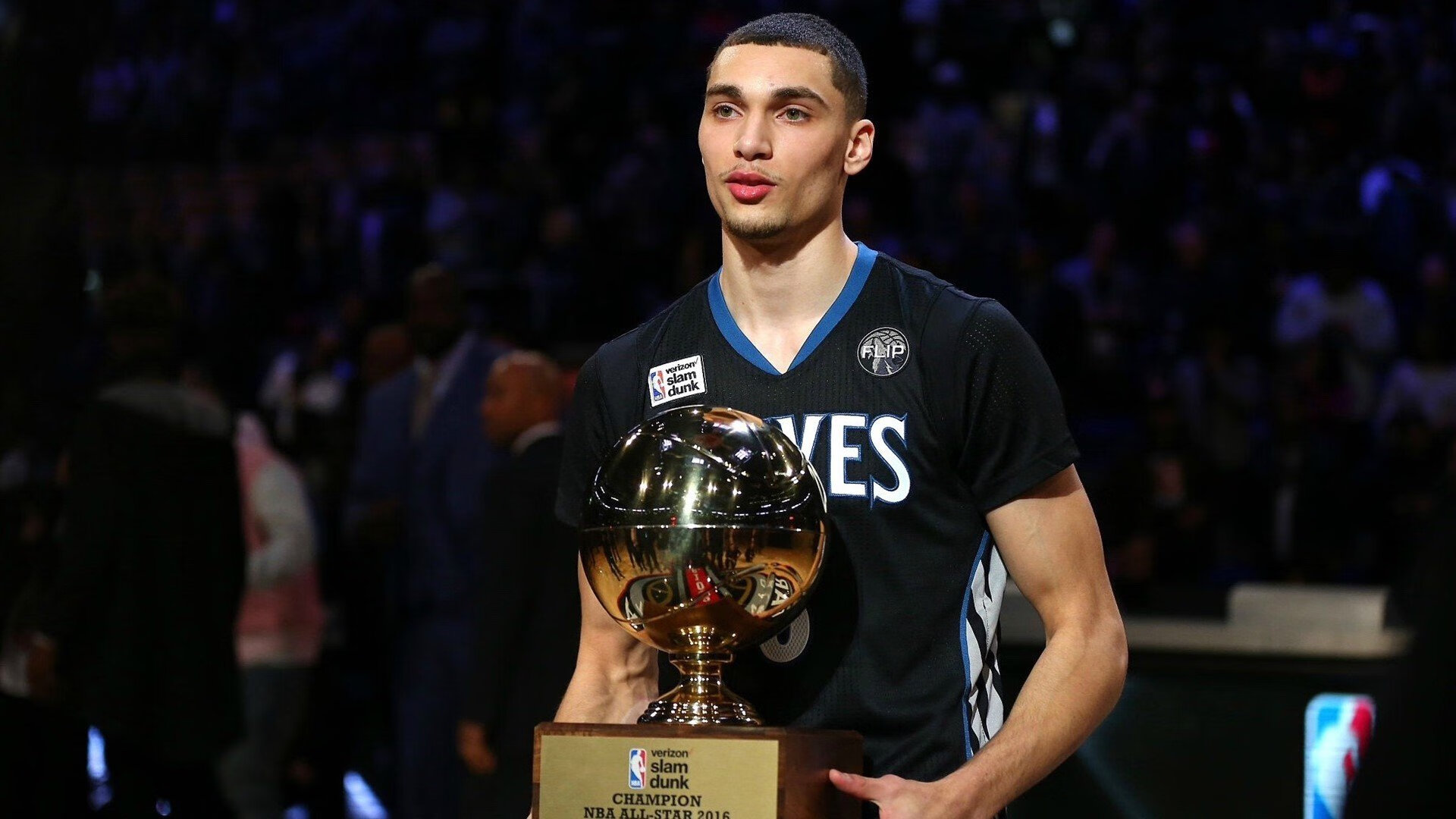 东方力量掀翻蓝桥，C罗关键一击改写足球叙事