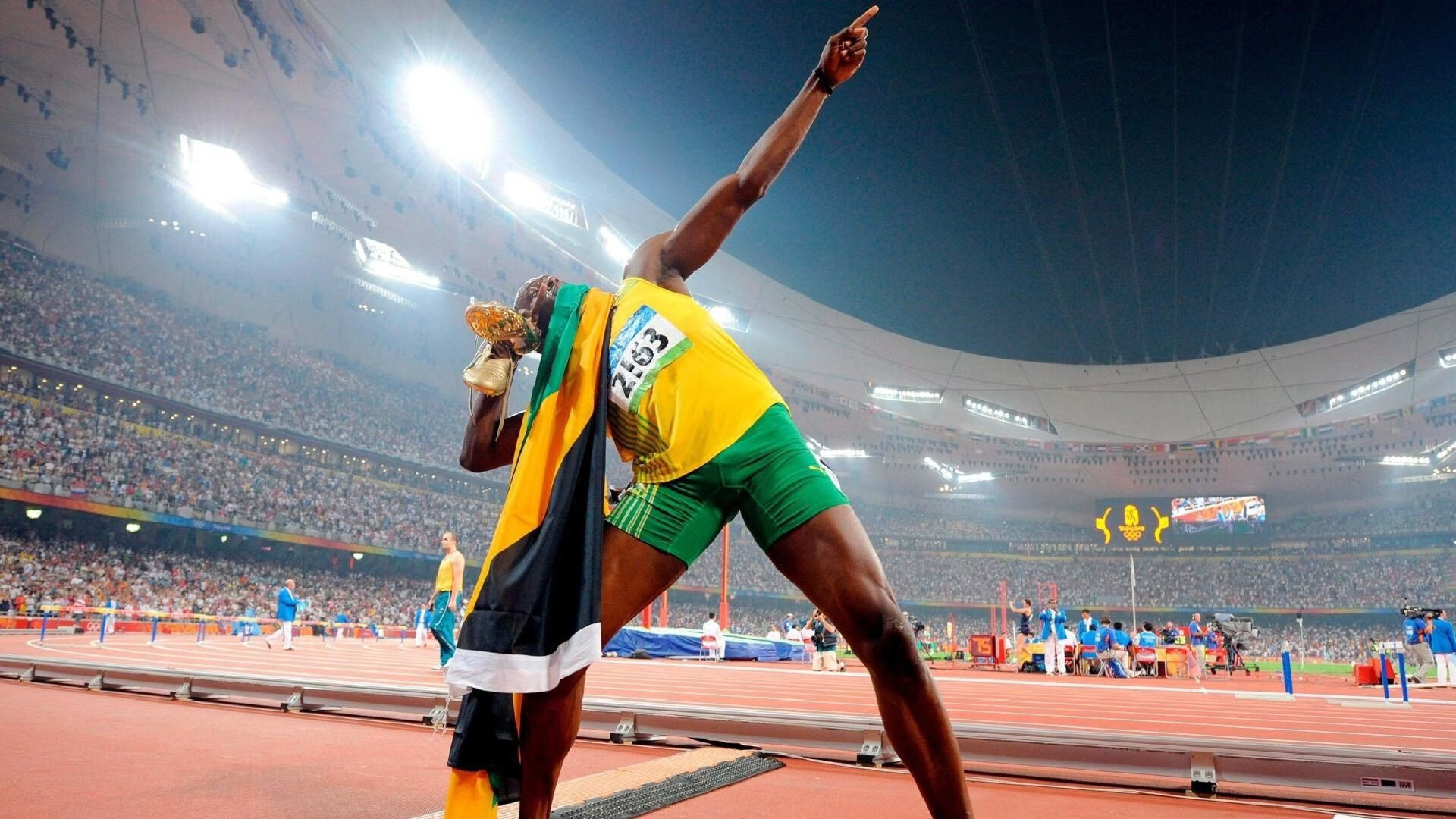 开云APP-德甲争冠战之夜，字母哥惊艳四座，当足球与篮球的星光交相辉映